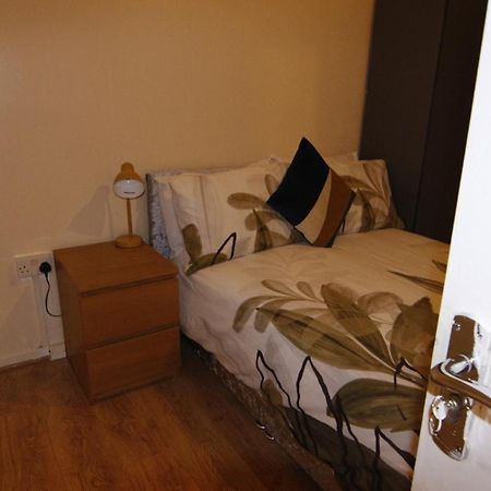 Entire Appartment Near Birmingham City ภายนอก รูปภาพ