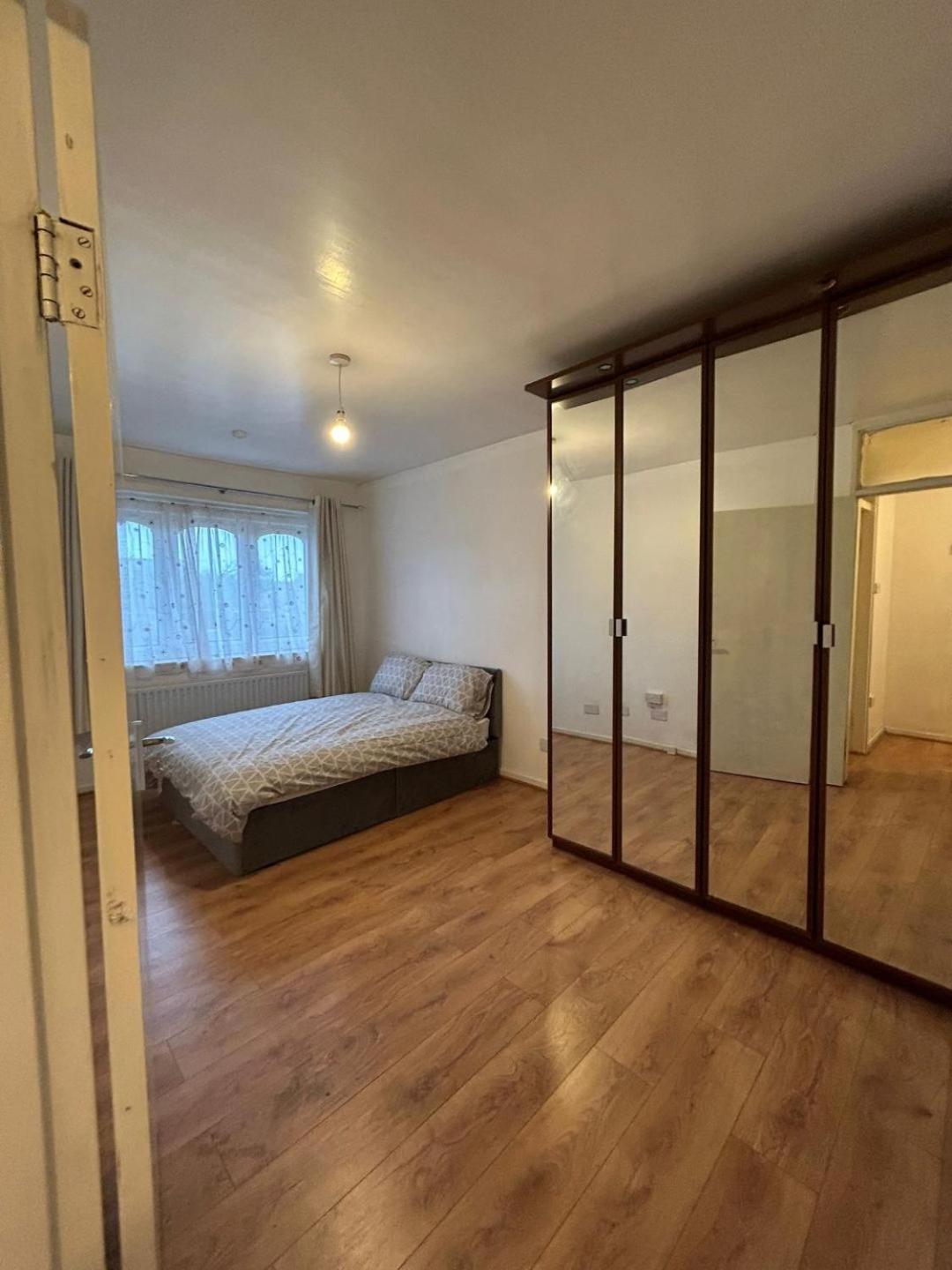Entire Appartment Near Birmingham City ภายนอก รูปภาพ