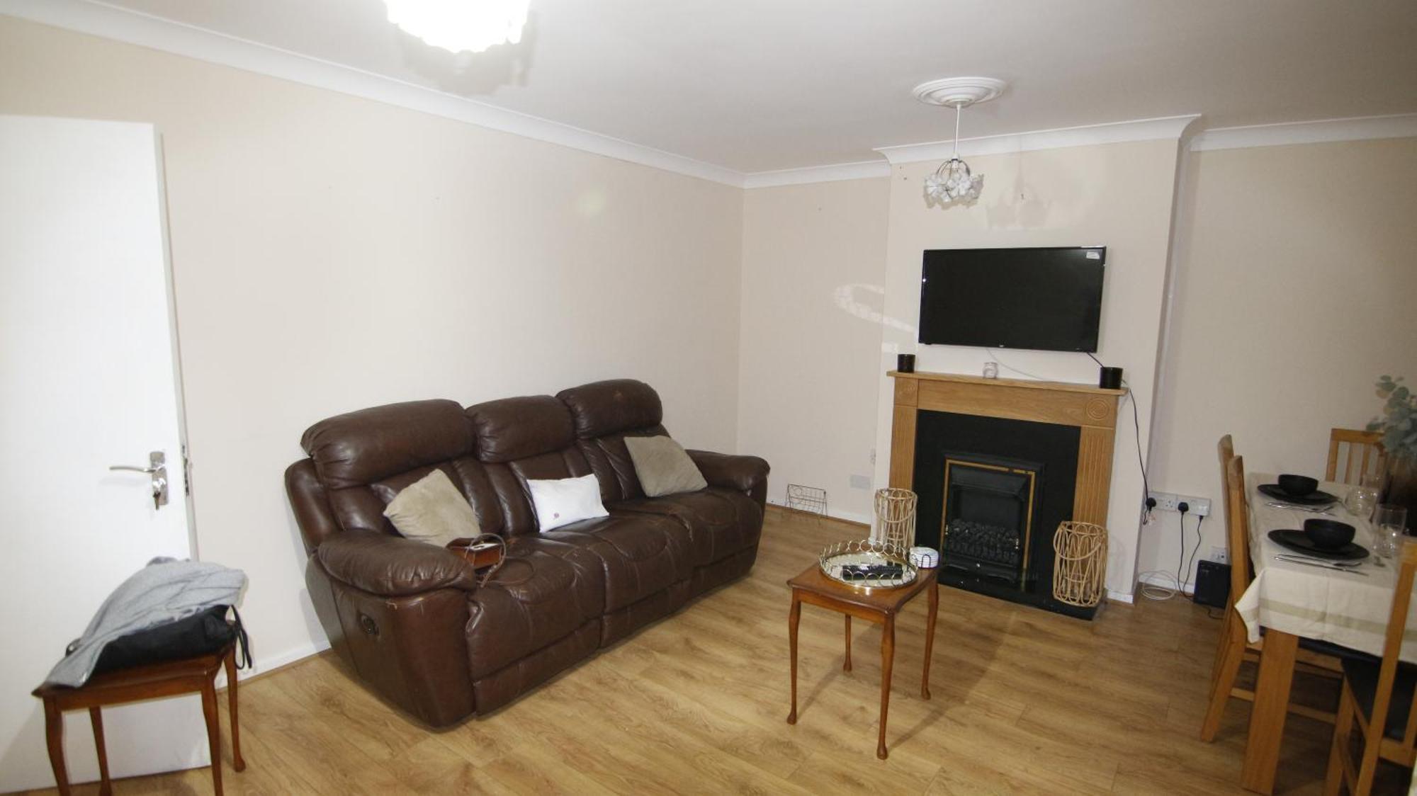 Entire Appartment Near Birmingham City ภายนอก รูปภาพ