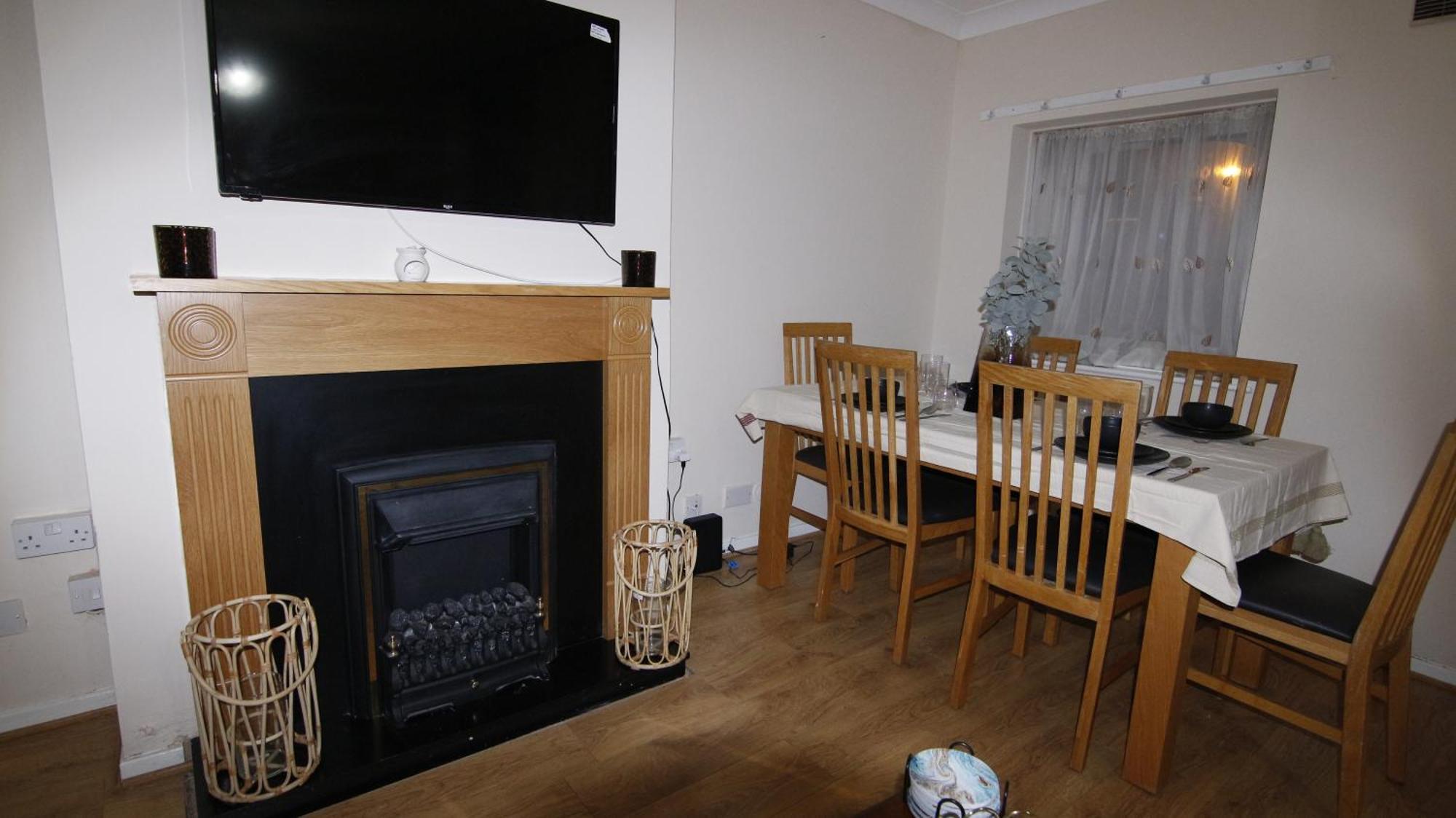 Entire Appartment Near Birmingham City ภายนอก รูปภาพ